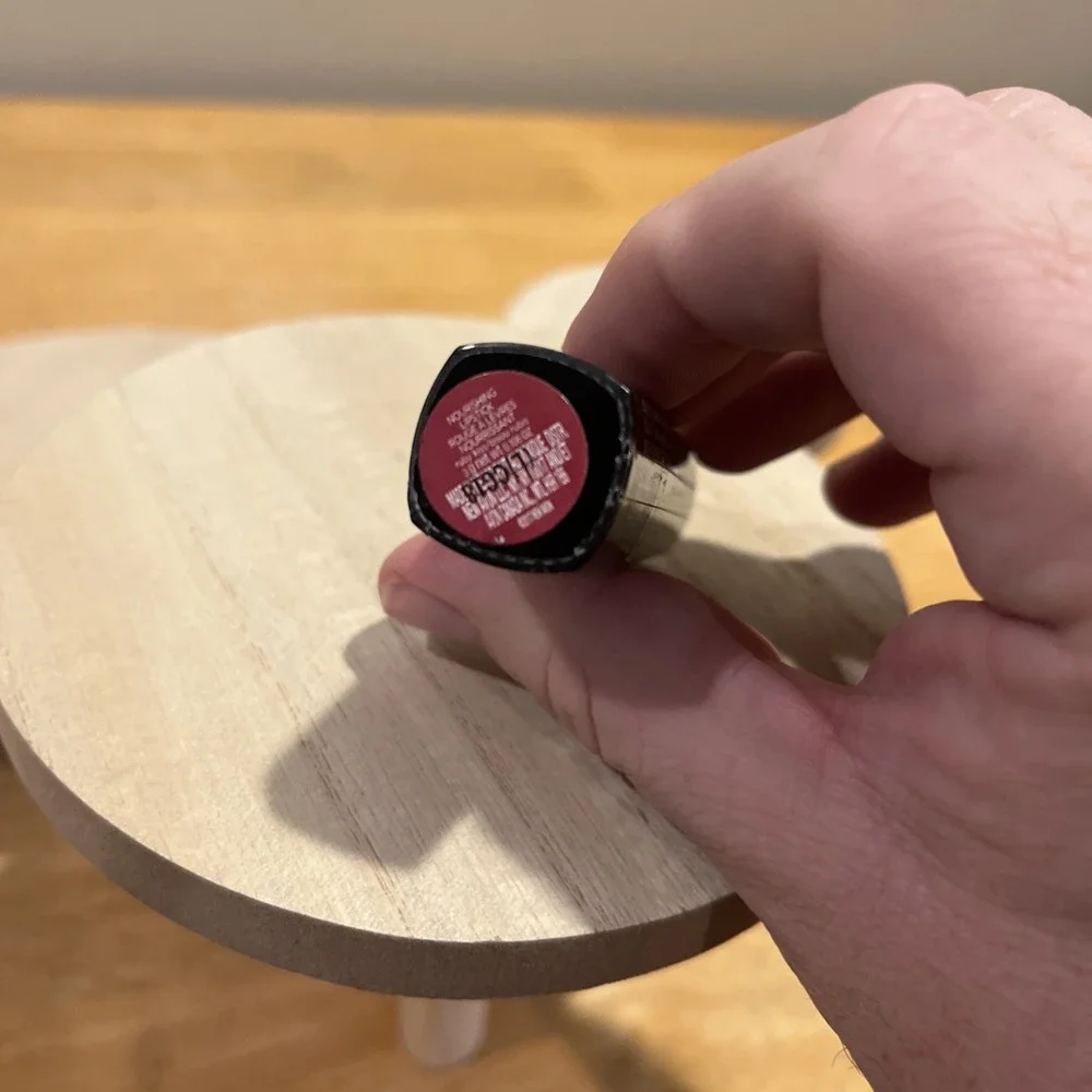 Avon True Color Nourishing Lipstick Ruby Kiss New‎ Sealed Lip color